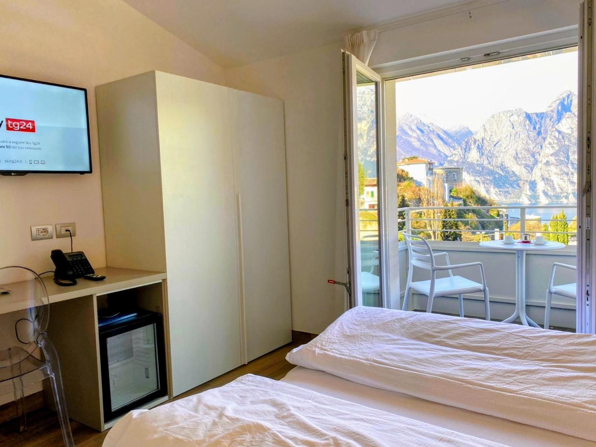 Albergo Garni Francesco Torbole Sul Garda Екстериор снимка
