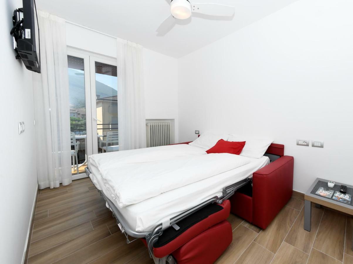 Albergo Garni Francesco Torbole Sul Garda Екстериор снимка